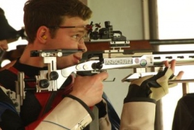 Gewehr-Junioren mit Mannschafts-Gold und Einzel-Bronze
