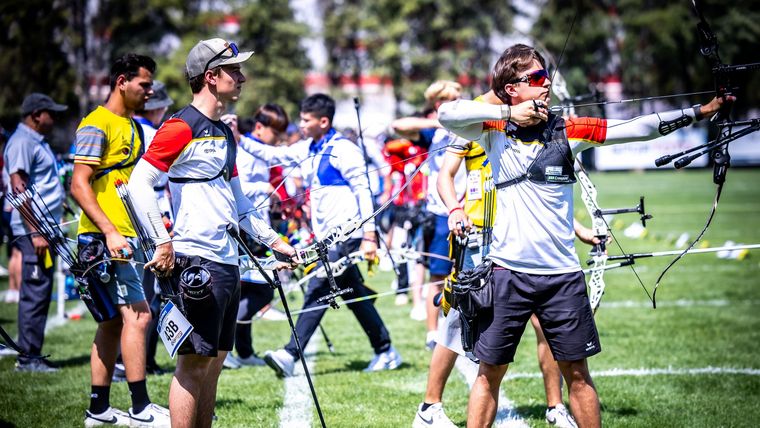 Foto: World Archery / Moritz Wieser (rechts) und Jonathan Vetter führen das deutsche Recurve-Team bei den World University Games in Essen an.