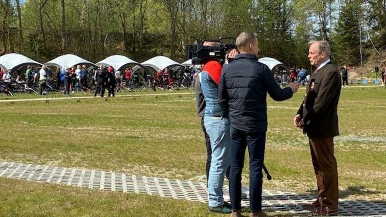 Foto: Dirk Schade / Auch der MDR war vor Ort und interviewte u.a. DSB-Präsident Hans-Heinrich von Schönfels.