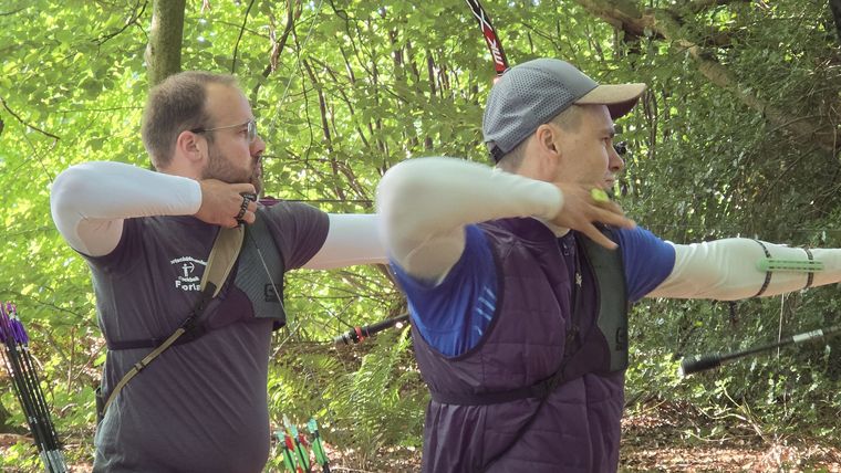 Foto: Margrit Kunde / Lieferten sich den erwarteten Zweikampf um den Titel bei den Recurve-Männern: Florian Unruh (links) und Jakob Hetz.