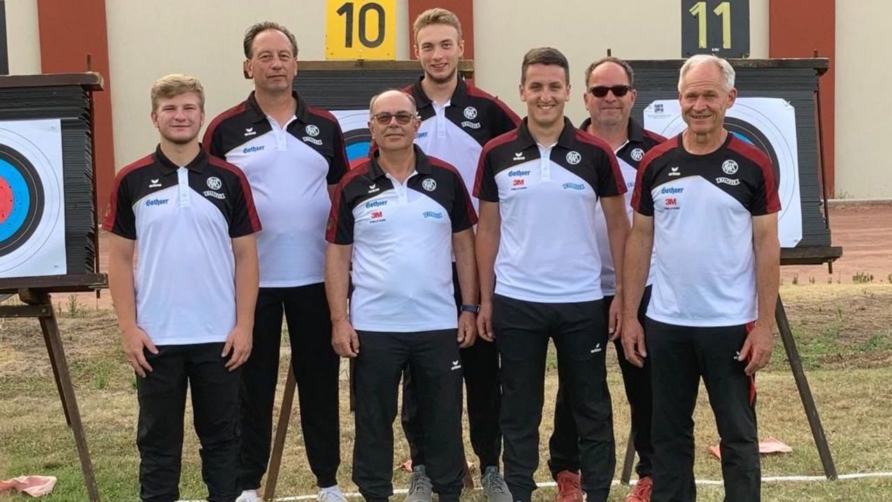 Foto: DSB / Das deutsche Team bei der WM (v.l.): Simon Schormeier, Karl-Heinz Blumtritt, Bernhard Kreps, Moritz Blumtritt, Robin Bosch, Martin Wilke, Karl-Ernst Weißmann.