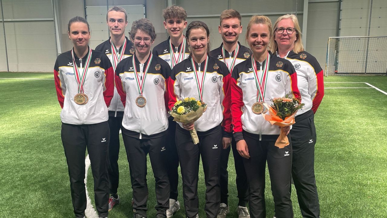 Foto: DSB / Zufrieden mit dem ersten internationalen Start in diesem Jahr: Sylvia Torba (ganz rechts) und ihre Target Sprinter.