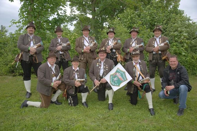 Foto: ZSSV Illerberg-Thal / Die Böllergruppen vom ZSSV Illerberg-Thal und vom SV Edelweiss Waldkirch werden die Zuschauer und Finalisten am Sonntag lautstark begrüßen.