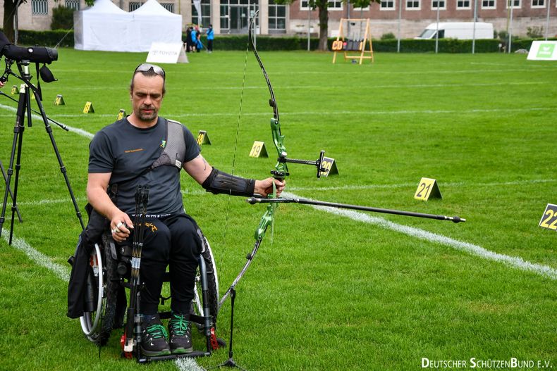 Foto: DSB / Maik Szarszewski, hier bei Die Finals in Berlin, ist in Tokio der einzige deutsche Bogenschütze.