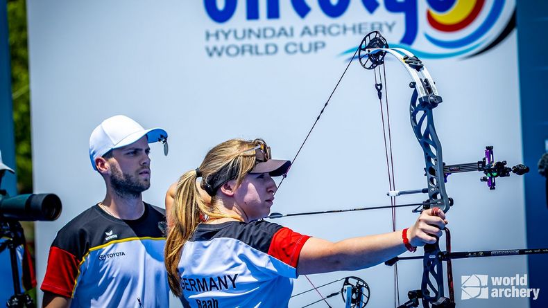 Foto: World Archery / Katharina Raab & Paolo Kunsch feierten mit dem Gewinn der Silbermedaille den bisher größten internationalen Erfolg in ihrer Karriere.