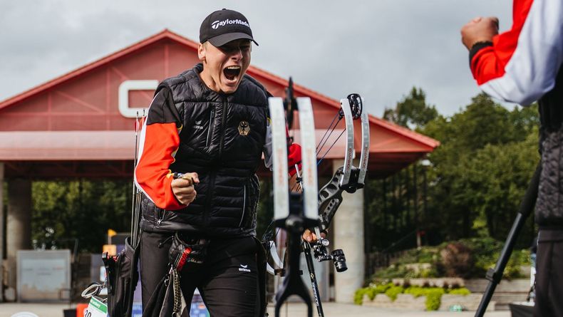 Foto: World Archery / Emotionen pur beim neuen U21-Weltmeister Ruven Flüß nach dem Triumph. Foto: World Archery / Emotionen pur beim neuen U21-Weltmeister Ruven Flüß nach dem Triumph.
