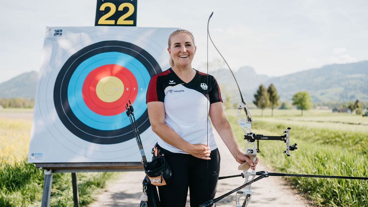 Foto: Lisa Haensch / Hat gut Lachen! Katharina Bauer ist die aktuelle Weltranglisten-1. im Bogensport.