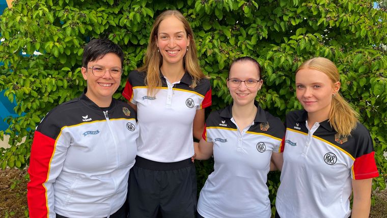Foto: DSB / Das voraussichtliche Gewehrteam der Frauen für die WM, v.l.: Lisa Grub, Anna Janßen, Larissa Wegner und Nele Stark. Es fehlt Hannah Bühlmeyer.
