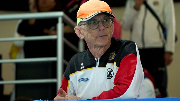 Foto: ISSF / Schnellfeuerpistolen-Bundestrainer Detlef Glenz zeigte sich mit der Leistung der Junioren bei Teil eins der EM-Qualifikation durchaus zufrieden.