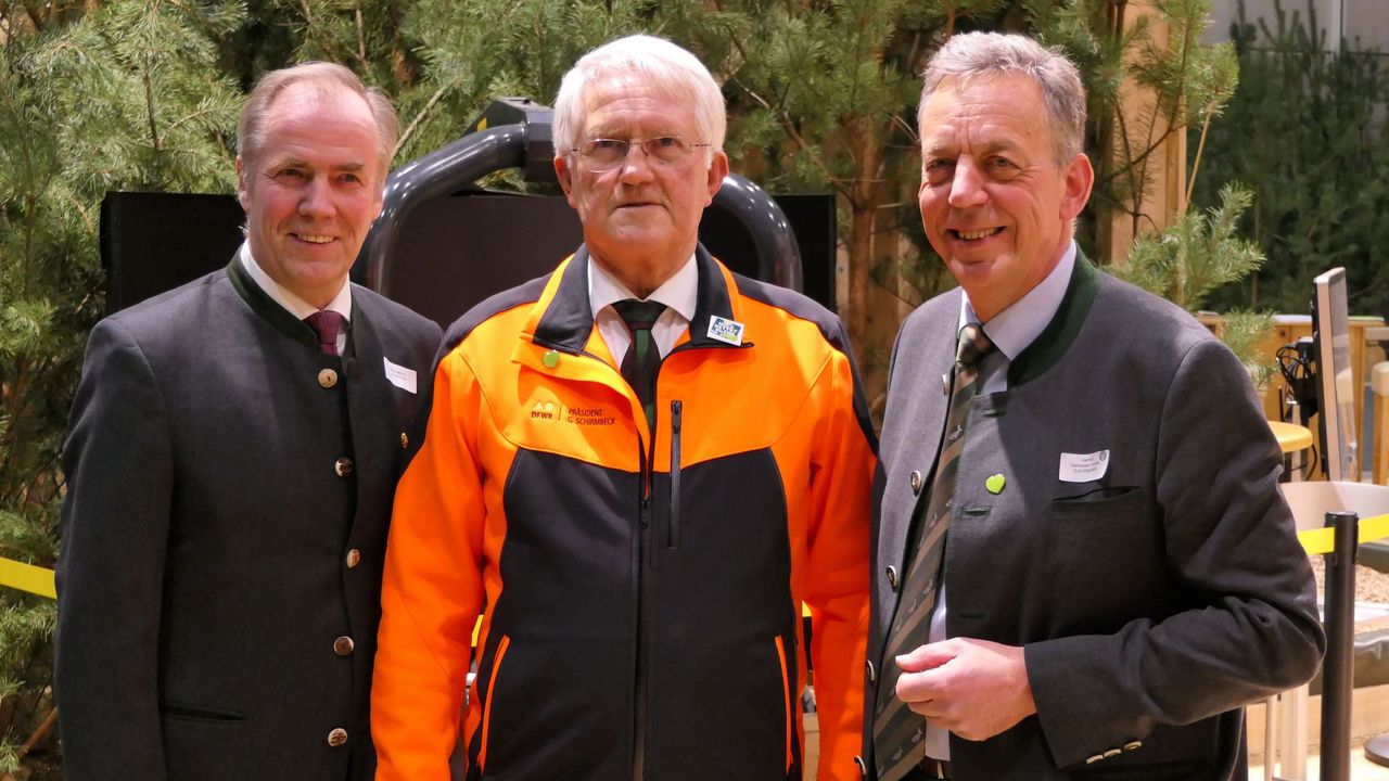 Foto: DSB / Die drei Präsidenten Hans-Heinrich von Schönfels, Georg Schirmbeck und Helmut Dammann-Tamke.