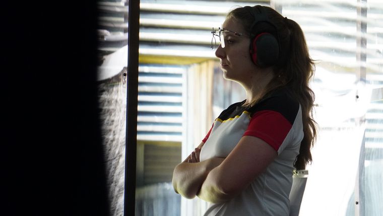 Foto: DSB / Volle Konzentration! Doreen Vennekamp und die anderen Kaderschützen Pistole absolvieren am Wochenende in Suhl Teil eins ihrer WM-Qualifikation.