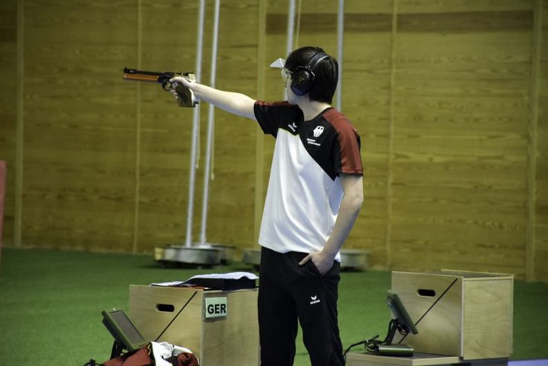 Foto: ISSF / Zielt auf einen Quotenplatz: Robin Walter, der aktuelle Weltranglisten-3. mit der Luftpistole. Foto: ISSF / Zielt auf einen Quotenplatz: Robin Walter, der aktuelle Weltranglisten-3. mit der Luftpistole.