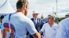 Foto: World Archery / Tom Dielen (mit Hut), Generalsekretär der World Archery, hier mit IOC-Präsident Thomas Bach und Florian Unruh während der Olympischen Spiele in Paris wird beim Schützentag in Schwäbisch Gmünd zu Gast sein.