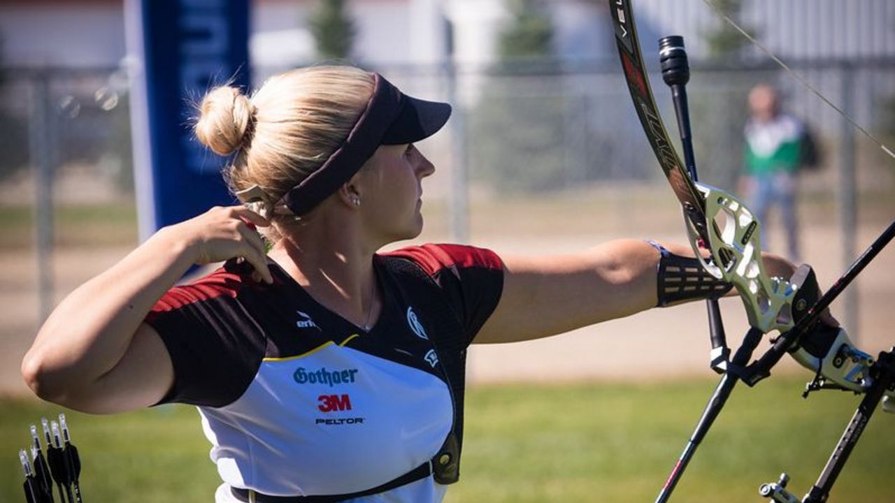 Foto: World Archery / Katharina Bauer überzeugte bei ihrem WM-Debüt mit guten Leistungen in Einzel, Mixed und Team.