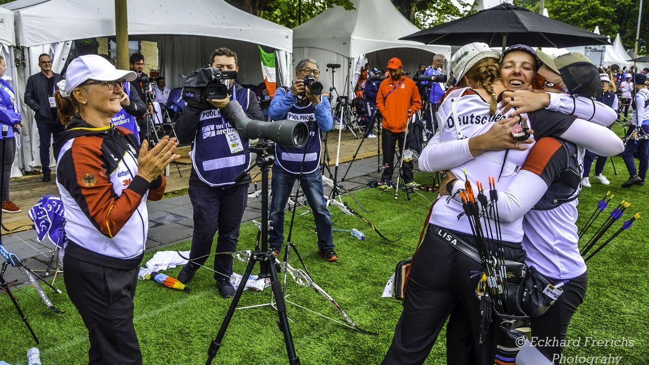 Foto: Eckhard Frerichs / Der wichtigste Moment der WM: Die deutschen Frauen jubeln über den Team-Quotenplatz für Tokio 2020.