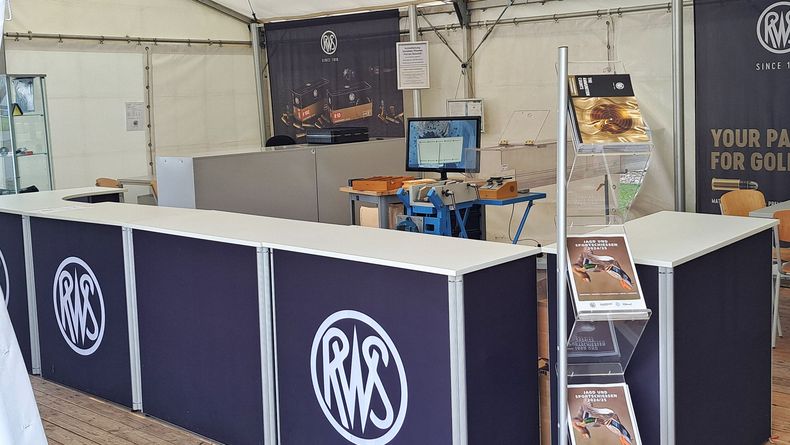 Foto: RWS / Der RWS (Testschieß-)Stand und bei der DM in München steht allen Schützinnen und Schützen zur Verfügung. Foto: RWS / Der RWS (Testschieß-)Stand und bei der DM in München steht allen Schützinnen und Schützen zur Verfügung.