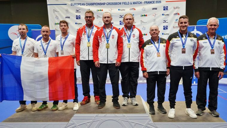 Foto: FFTir / Bernhard Krebs, Robin Bosch und Karl-Ernst Weissmann gewannen im Teamwettbewerb Bronze hinter den siegreichen Kroaten und den Franzosen.