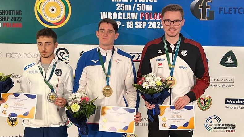 Foto: DSB / Große Freude bei Tobias Gsöll über seine erste EM-Einzelmedaille. Foto: DSB / Große Freude bei Tobias Gsöll über seine erste EM-Einzelmedaille.