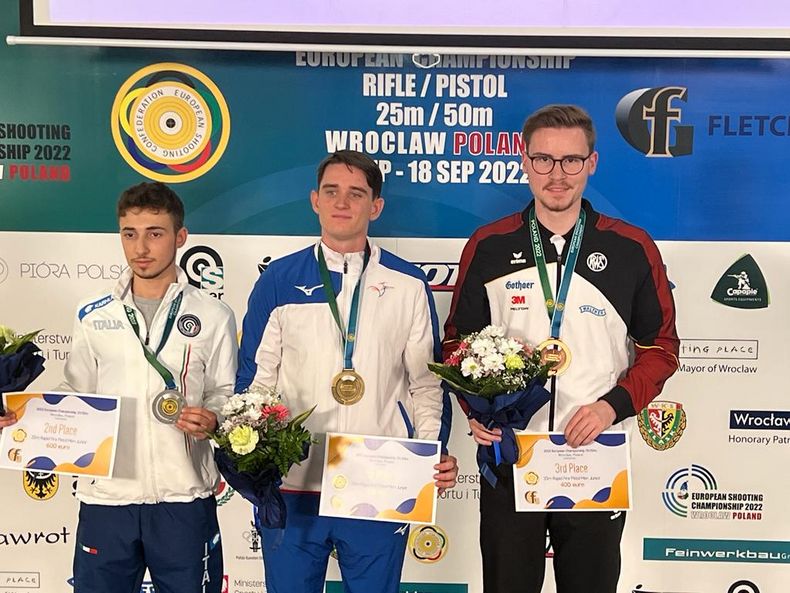 Foto: DSB / Große Freude bei Tobias Gsöll über seine erste EM-Einzelmedaille.