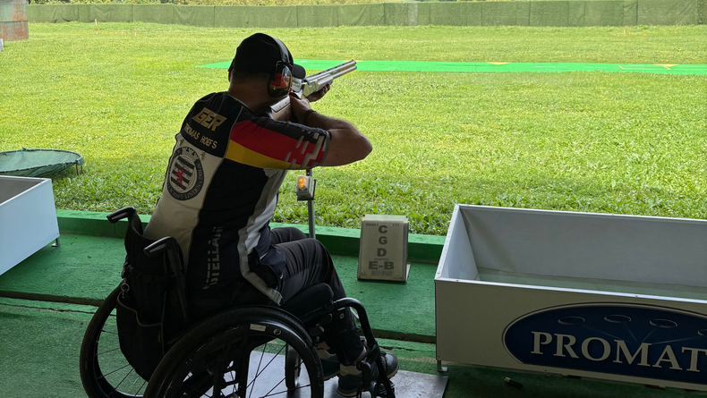 Foto: Thomas Höfs / Thomas auf einem der vielen sportlichen Wettkämpfe, die er das ganze Jahr bereist. Foto: Thomas Höfs / Thomas auf einem der vielen sportlichen Wettkämpfe, die er das ganze Jahr bereist.