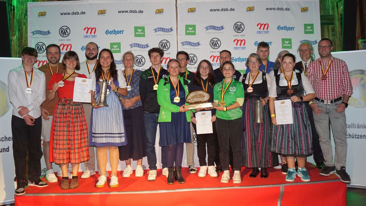 Foto: Sabine Rottmann / Die siegreichen Teams des DSB-Pokals 2024 im Wettbewerb Luftpistole. 