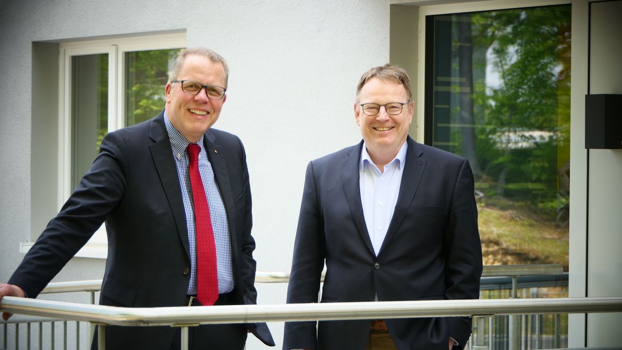 Foto: DSB / Tauschten sich über sportpolitische Themen aus: DSB-Bundesgeschäftsführer Jörg Brokamp und DOSB-Vorstandsvorsitzender Torsten Burmester (rechts).