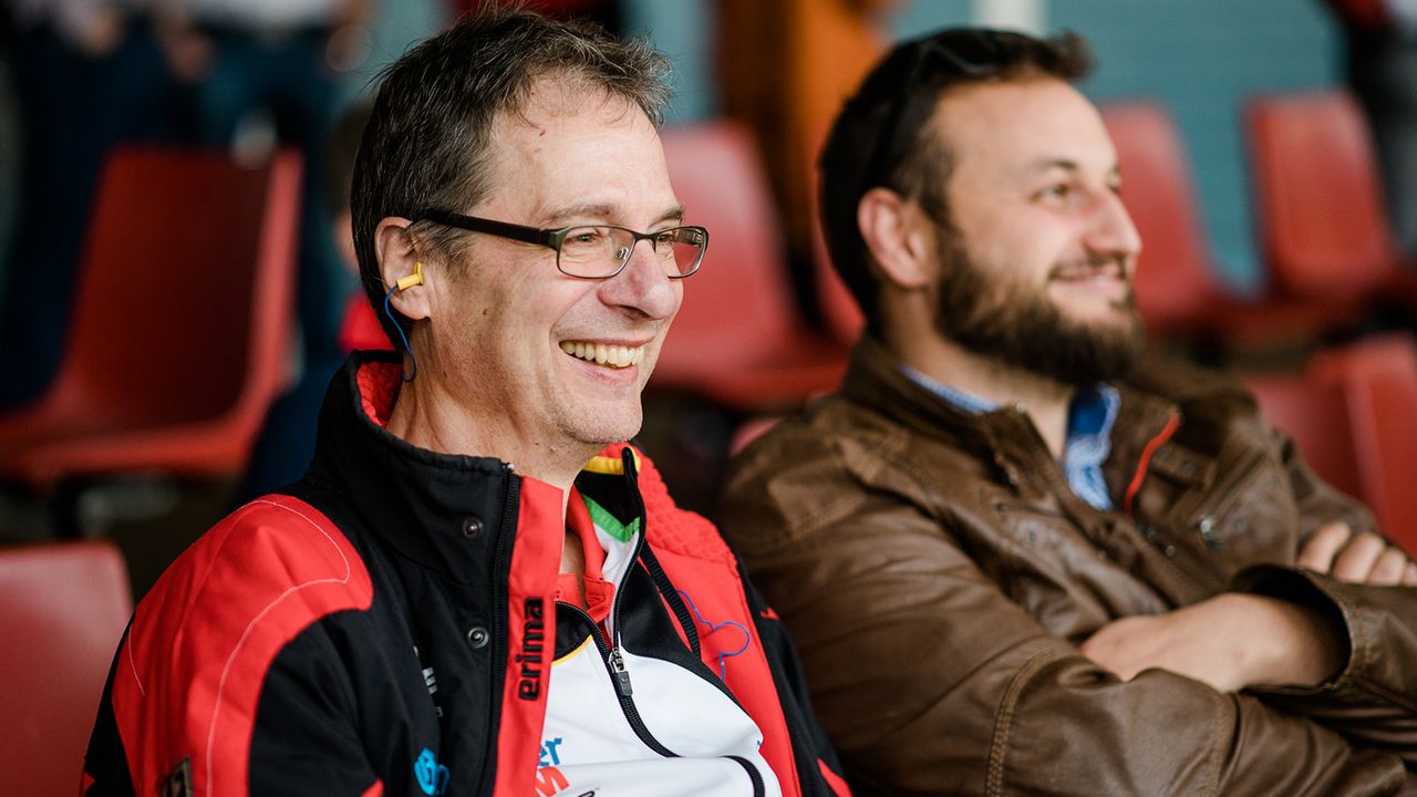 Bild: DSB / Mario Gonsierowski ist einer der erfahrendsten Gewehr-Trainer Deutschlands und hat Schützen wie Daniel Brodmeier (rechts) und Barbara Engleder bis zu den Olympischen Spielen begleitet.