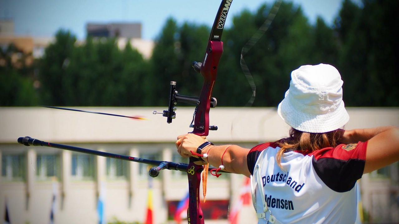 Foto: World Archery / Elina Idensen will nach Medaillengewinnen bei Deutschen Meisterschaften in Wiesbaden auch in der Halle mit dem BSC BB Berlin vorne landen.