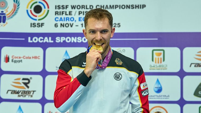 Foto: ISSF / Weltmeister mit dem Luftgewehr: Maximilian Dallinger zeigte Biss im und nach dem Finale.