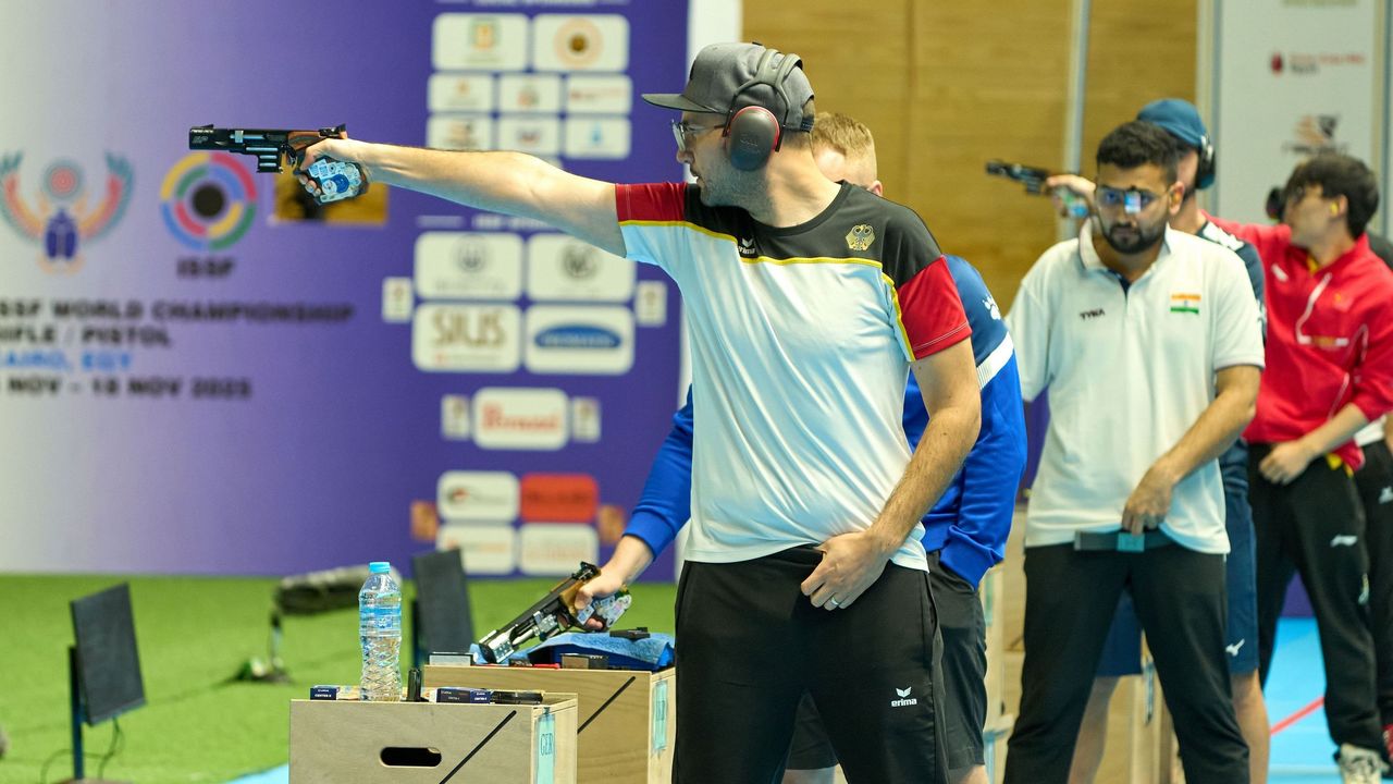Foto: ISSF / Schnellfeuerpistolen-Schütze Emanuel Müller nimmt erstmals am Weltcupfinale teil und ist einer von sechs DSB-Athleten, die sich dafür qualifiziert haben.