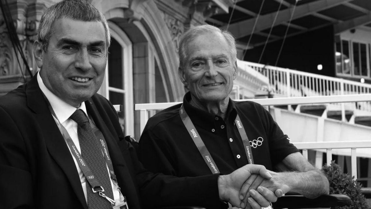Foto: World Archery / WA-Präsident Prof. Dr. Ugur Erdener mit seinem Vorgänger und WA-Ehrenpräsident und IOC-Ehrenmitglied Jim Easton.