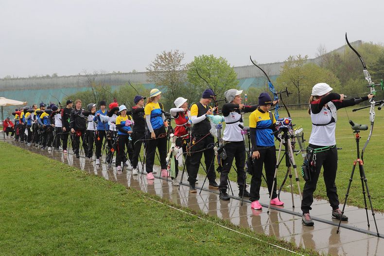 Foto: BSSB / Die Schießlinie war mit deutschen und ukrainischen Schützen gut bestückt.