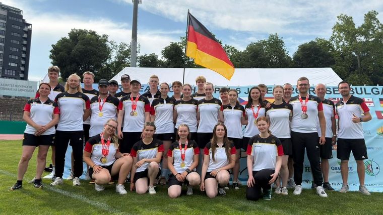 Foto: DSB / Ein sehr großes und sehr erfolgreiches deutsches Bogen-Team in Ruse.