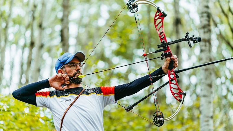 Foto: World Archery / Florian Stadler greift mit dem Compoundbogen nach WM-Gold. Foto: World Archery / Florian Stadler greift mit dem Compoundbogen nach WM-Gold.