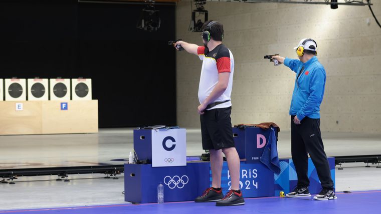 Foto: Nathalie Gallois / Florian Peter, Olympia-Vierter, bekommt es beim Weltcup in München u.a. mit dem chinesischen Olympiasieger Li Yuehong zu tun.