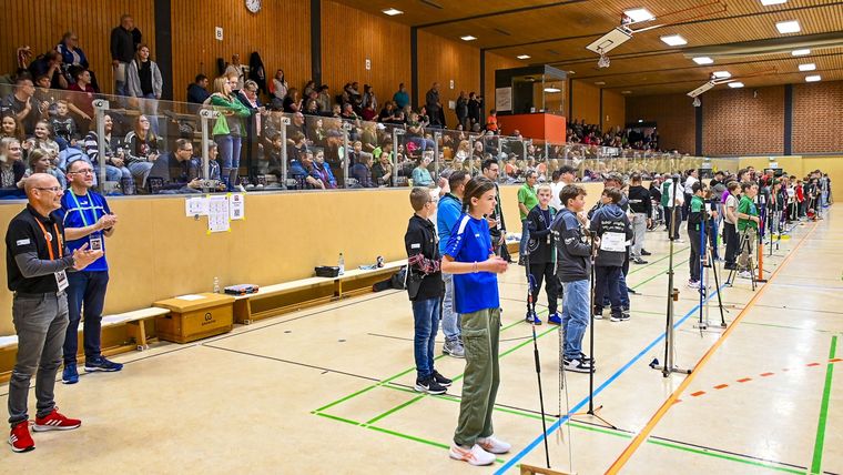 Foto: Eckhard Frerichs / Am Wochenende wird es voll in der Osteroder Lindenbergsporthalle, wenn über 1000 Sportlerinnen und Sportler zum Blasrohr greifen.