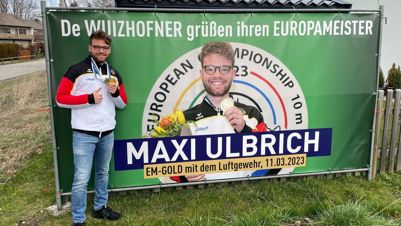 Foto: privat / Sein Heimatverein SG Wilzhofen empfing den Europameister mit zwei großen Bannern im Ort.