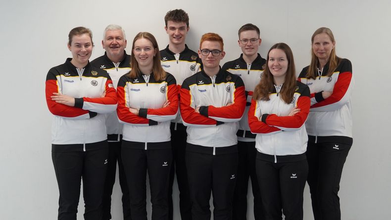 Foto: DSB / Das U21-Gewehrteam mit Bundestrainerin Claudia Kulla (rechts) will in Burgas angreifen.