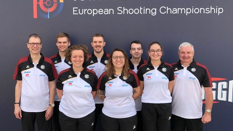 Foto: DSB / Das deutsche Gewehrteam hofft morgen auf das Frauen-Trio. Foto: DSB / Das deutsche Gewehrteam hofft morgen auf das Frauen-Trio.