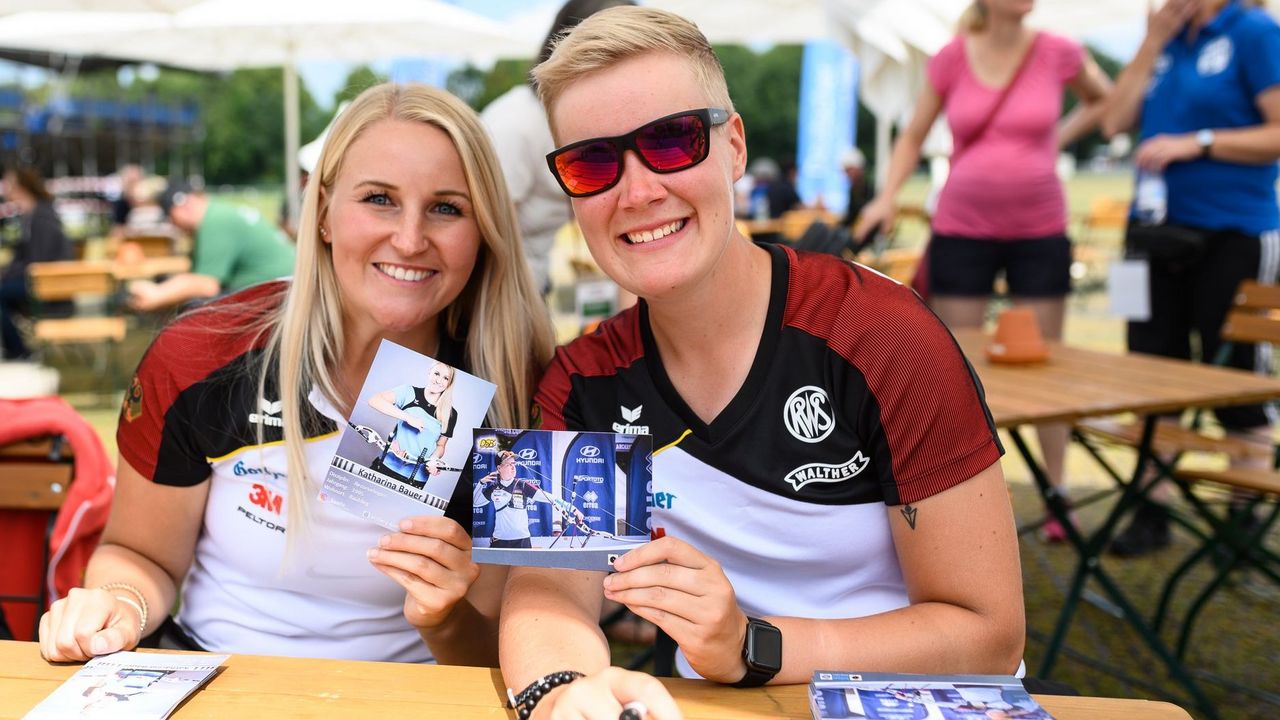 Foto: Eckhard Frerichs / Katharina Bauer und Michelle Kroppen würden ihre Autogrammkarte gerne um den DM-Titel 2021 erweitern.