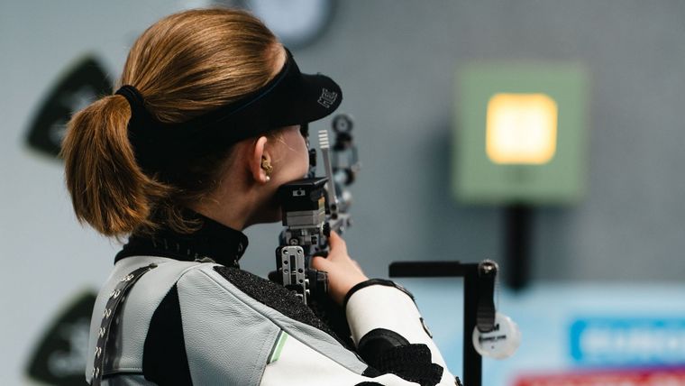 Foto: TeamD / Gewinnt mit dem Luftgewehr Gold im Solo Wettkampf: Theresa Luise Schnell.