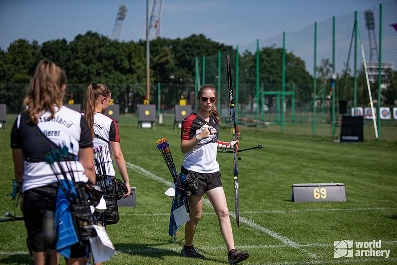 Bild: World Archery / Das Team der Recurve-Kadettinnen überrascht mit dem Einzug ins kleine Finale.