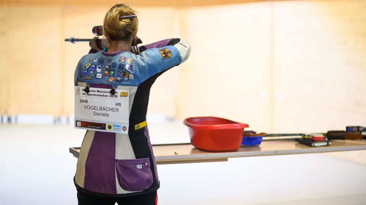 Foto: DSB / Daniela Vogelbacher gewinnt im Stechen Mixed-Gold.