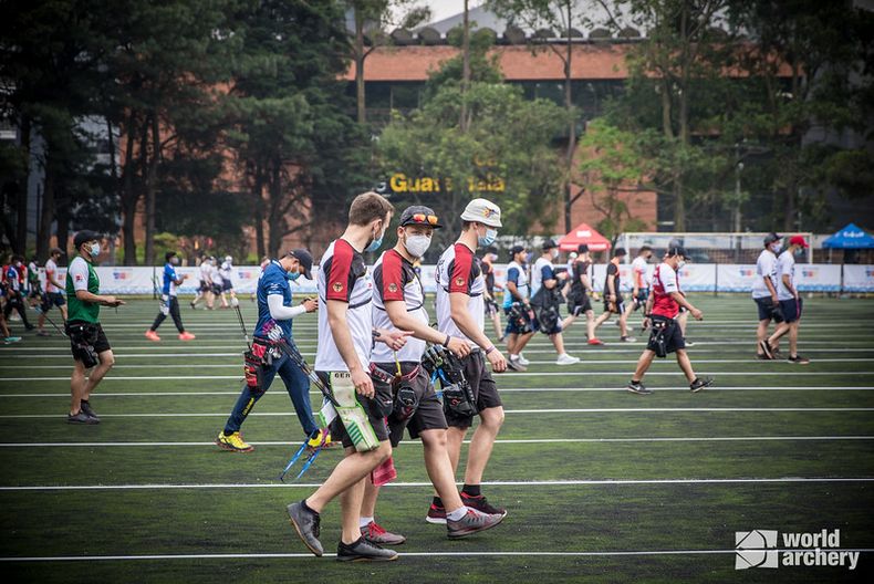 Foto: World Archery / Ebenfalls Bronze für die Männer mit Florian Unruh, Maximilian Weckmüller und Christoph Breitbach (v.l.).