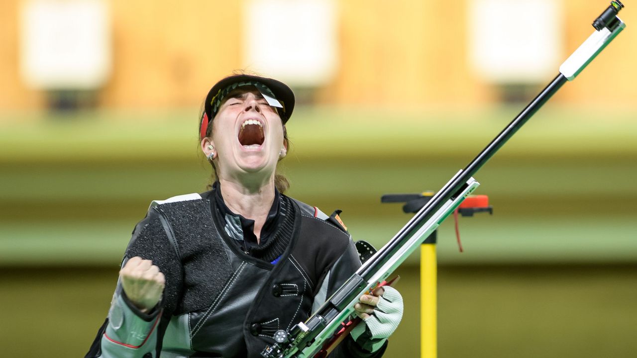 Bild: ISSF / Ein Schrei der Befreiung als Barbara Engleder in Rio ihr Ziel erreicht hatte.