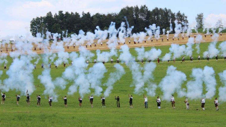 Foto: OSB / Spektakulär! Das Bild zeigt das Oberpfälzer Böllerschießen in Obernried im Jahr 2016.