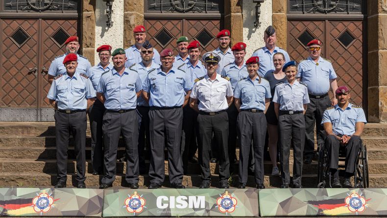 Foto: Bundeswehr / Antreten zum Mannschaftsbild! So sah das deutsche Team bei der Militär-WM in Warendorf aus.