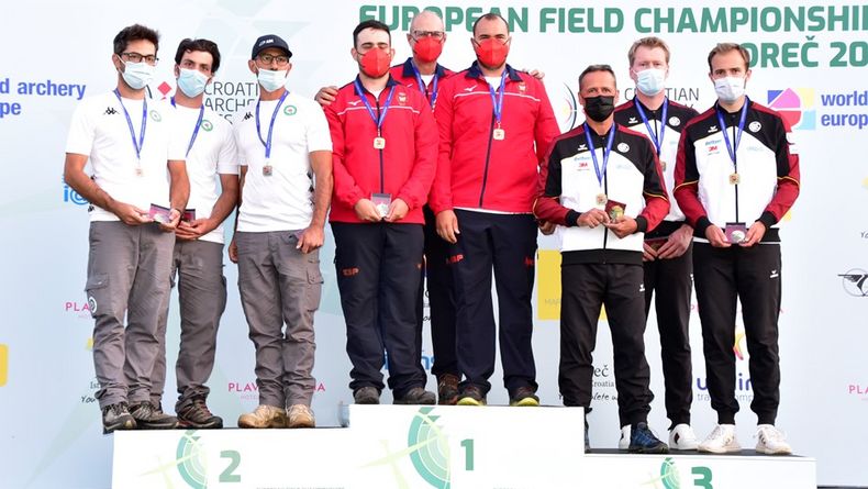 Foto: DSB / Bronze für Michael Meyer, Henning Lüpkemann und Florian Unruh im Teamwettbewerb hinter Spanien und Italien. 