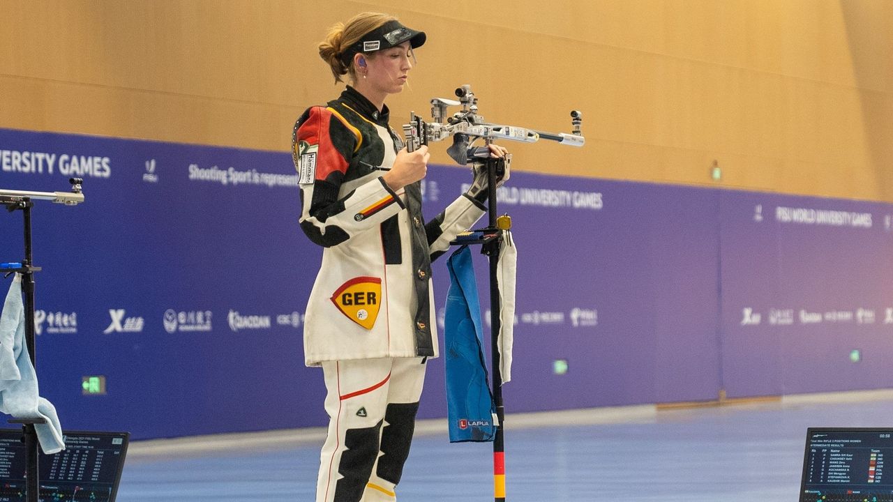 Foto: André Goerschel / Anna Janßen im Finale der Universiade in Chengdu.