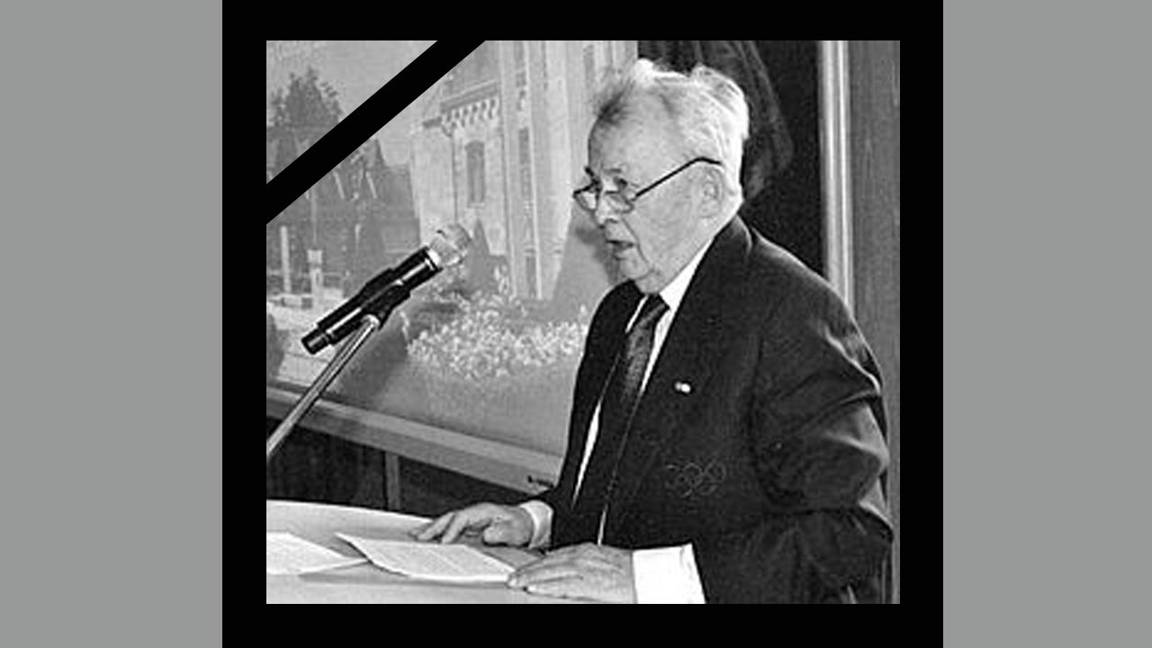 Foto: Harald Strier/Prof. Walther Tröger im Jahr 2013 bei seiner Festrede für das Deutsche Schützenmuseum auf Schloss Callenberg. 